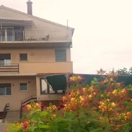 Apartments And Rooms Ognjen - Family Apartments With Free Parking Betina  Dış mekan fotoğraf