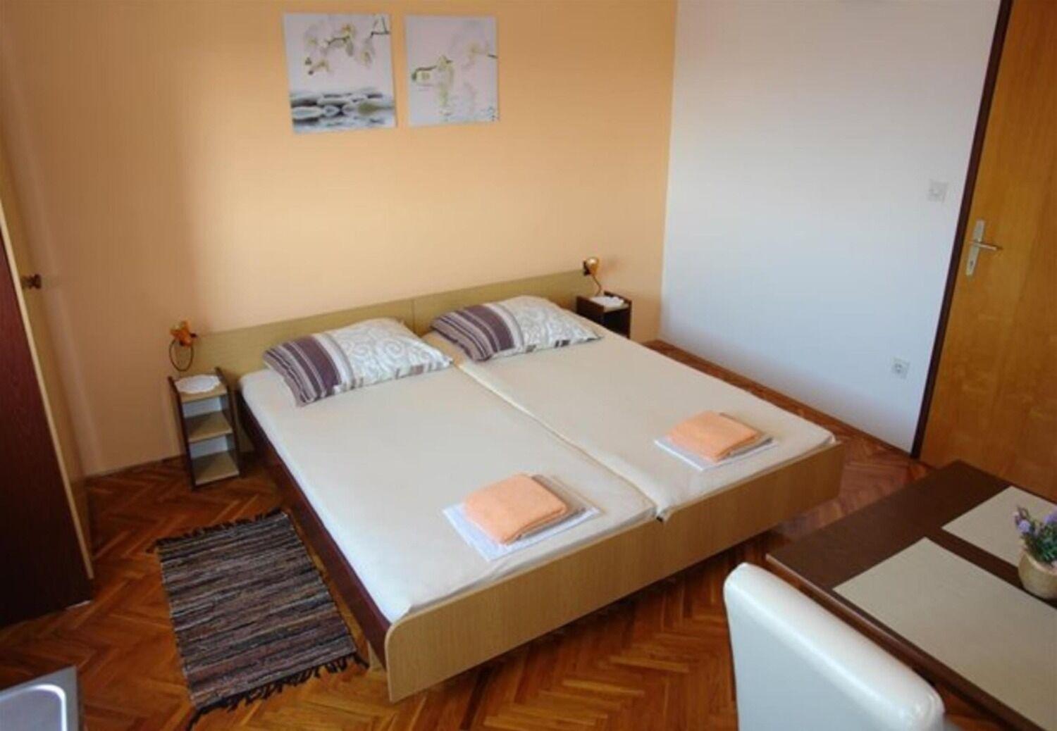 Apartments And Rooms Ognjen - Family Apartments With Free Parking Betina  Dış mekan fotoğraf